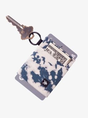 NWT Thread Elastic Wallet in Bodhi blue cream tie dye